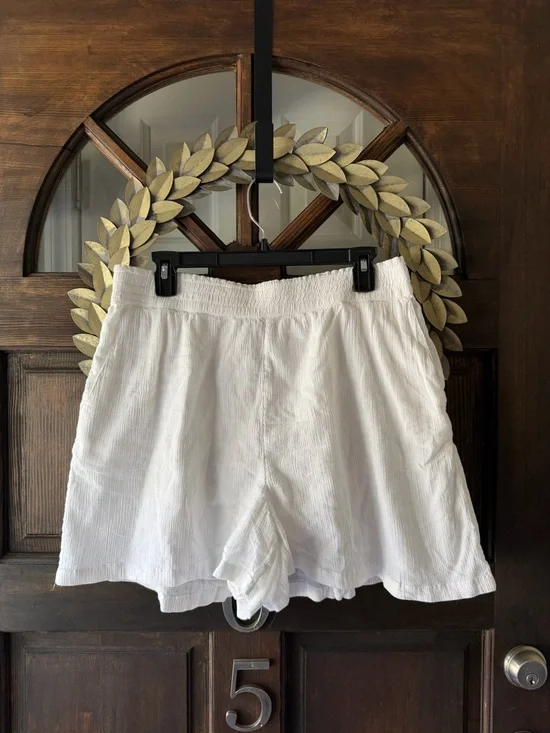 Abound White High-Waist Lightweight Summer Shorts - Picture 1 of 6